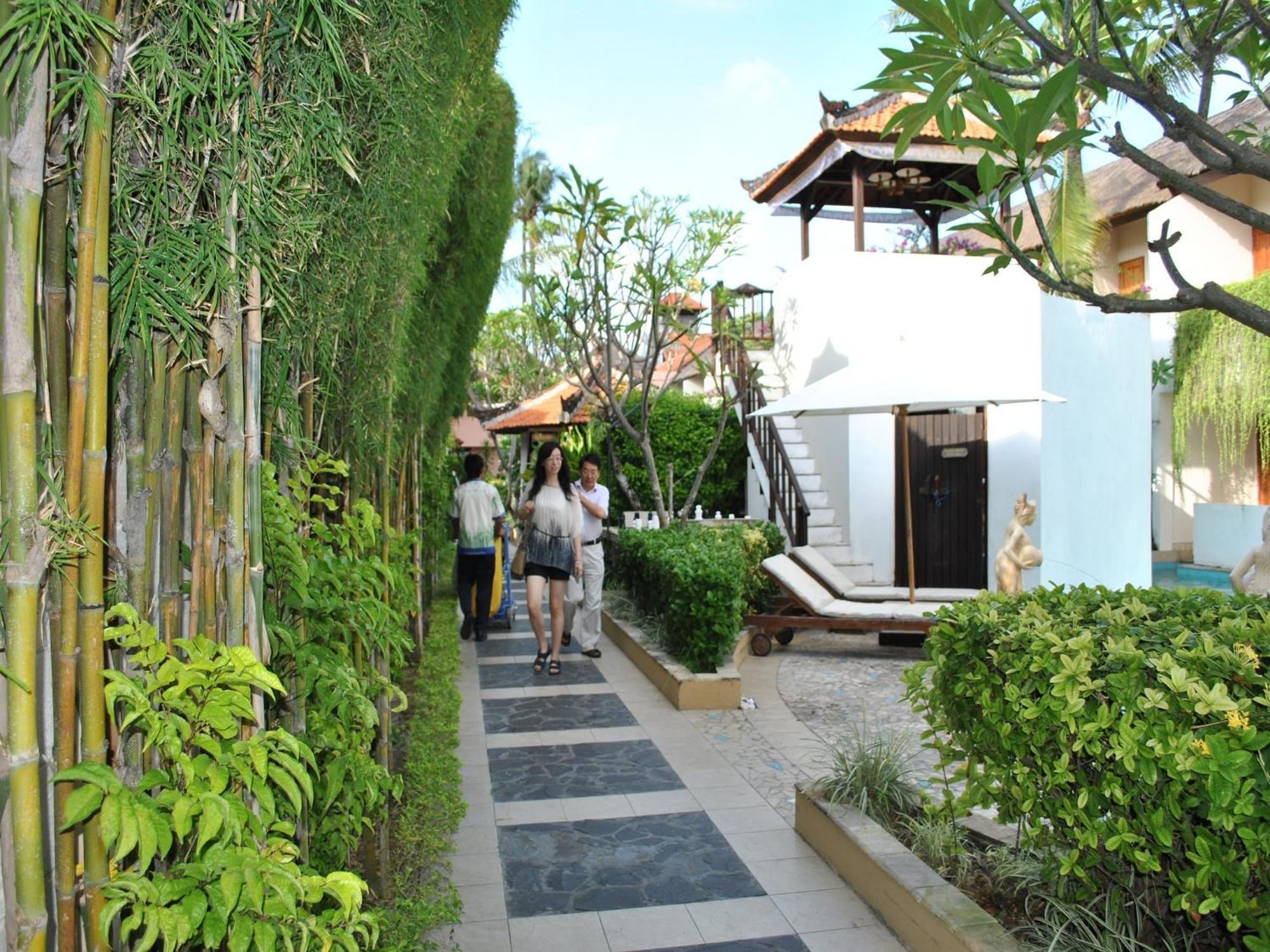 The Lagoon Bali Pool Hotel And Suites Legian Exteriér fotografie